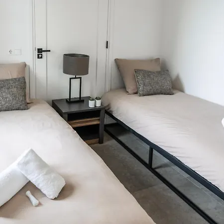 Xl Newly Built Nature Loft , Fast Wifi Apartment Ledeacker